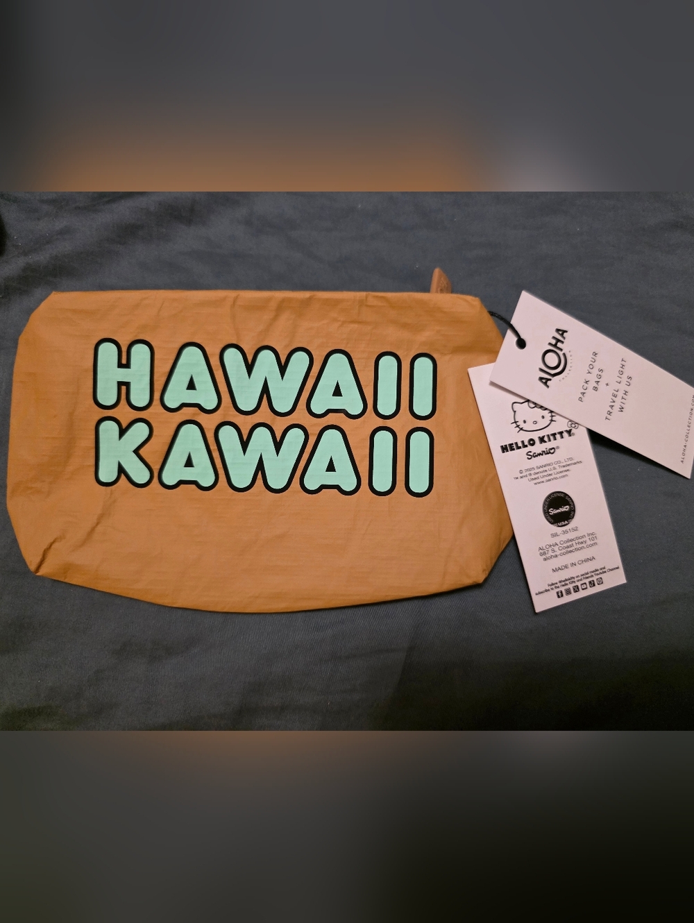 ALOHA Collection x Hello Kitty Hawaii Kawaii Mini  Waterproof Pouch NWT - Picture 2 of 6
